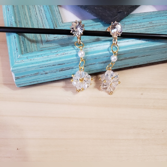 Clear White Fashion Dangle Earrings Handmade - Picture 2 of 5